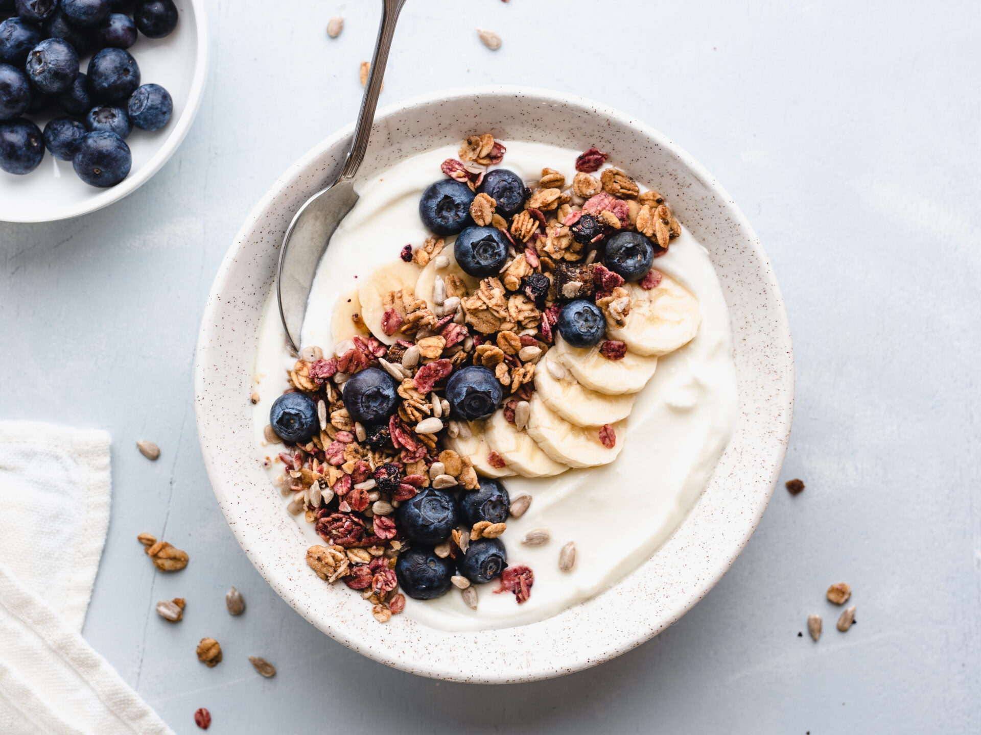 Yoghurt-glutenfri-granola-1-3-scaled-aspect-ratio-4-3